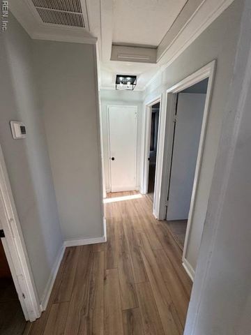 128 Green Meadow DR, Portsmouth, VA 23701