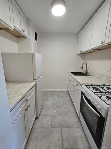 86-10 151st Avenue 5N, Howard Beach, NY 11414