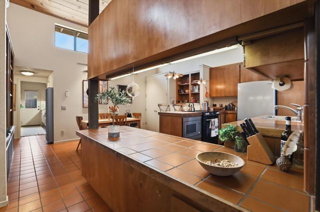 5354 Angelina Ave, Carmichael, CA 95608