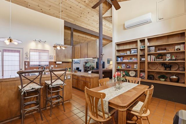 5354 Angelina Ave, Carmichael, CA 95608