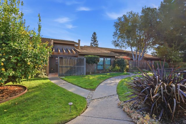 5354 Angelina Ave, Carmichael, CA 95608