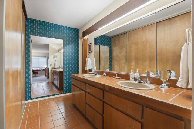 5354 Angelina Ave, Carmichael, CA 95608