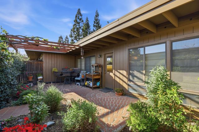 5354 Angelina Ave, Carmichael, CA 95608