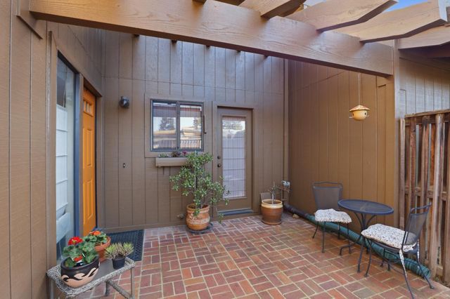 5354 Angelina Ave, Carmichael, CA 95608