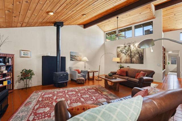 5354 Angelina Ave, Carmichael, CA 95608