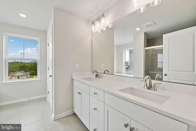 9726 LASSIE CT, Waldorf, MD 20601