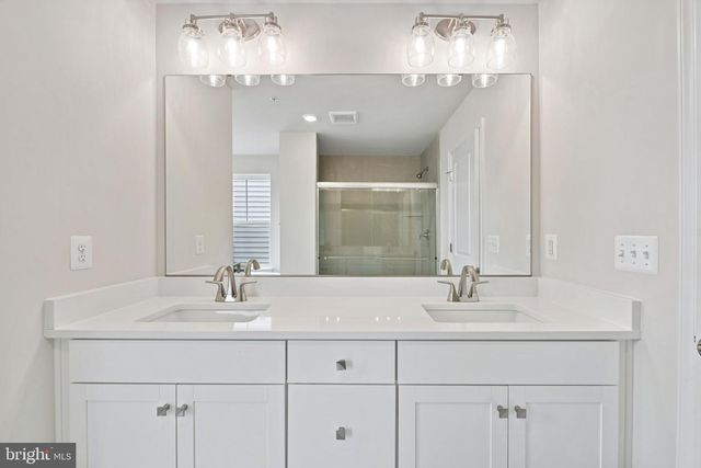 9726 LASSIE CT, Waldorf, MD 20601
