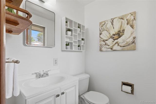 362 Empire Street, Aurora, CO 80010