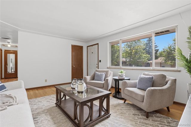 362 Empire Street, Aurora, CO 80010