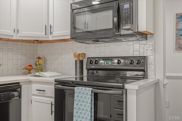 23 Brookside Lane, Moneta, VA 24121