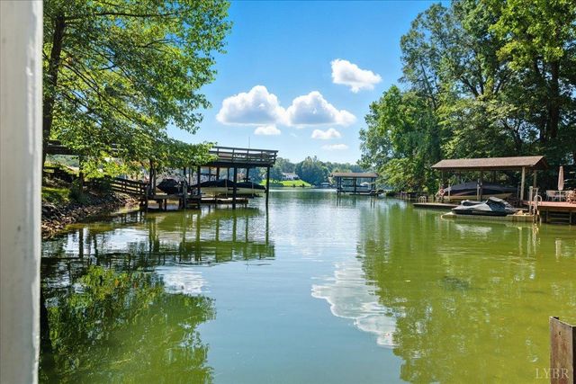 23 Brookside Lane, Moneta, VA 24121