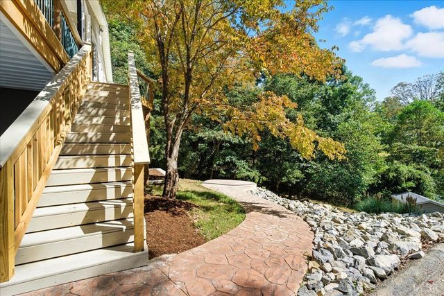 23 Brookside Lane, Moneta, VA 24121
