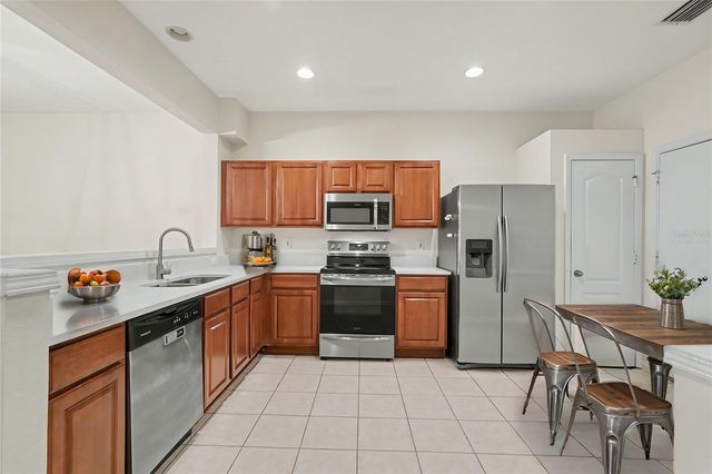 8471 SANDY BEACH STREET, Tampa, FL 33634