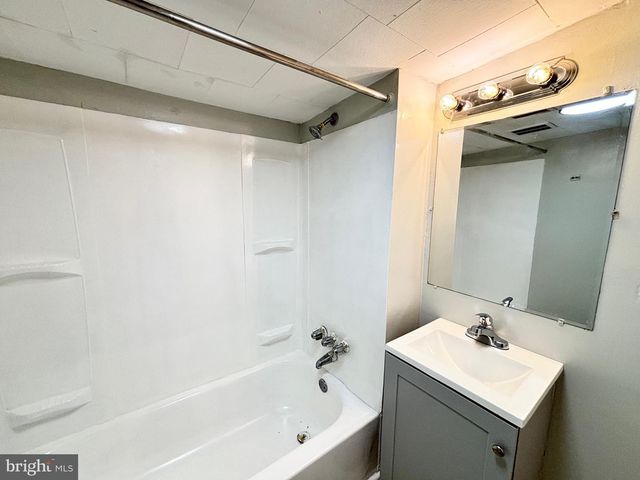 506 LINDEN AVE, Burlington, NJ 08016