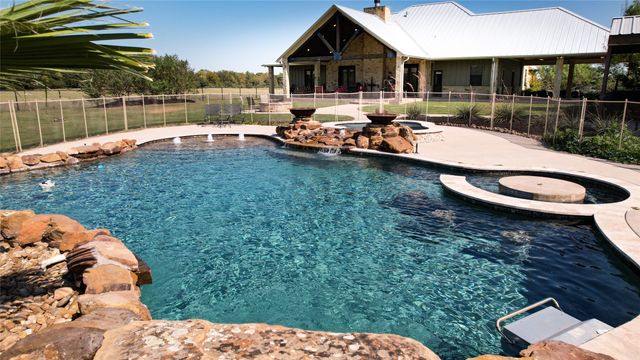 10285 Ferrill Creek Road, Bryan, TX 77808