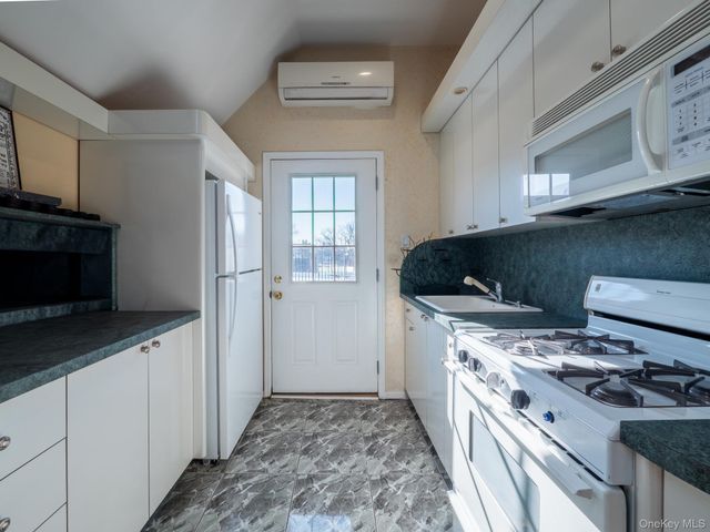 720 Ditmas Avenue, Brooklyn, NY 11218