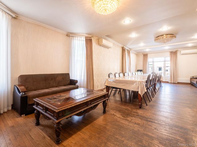 720 Ditmas Avenue, Brooklyn, NY 11218