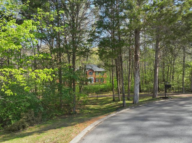 1115 Temple Ridge Ct, Nashville, TN 37221