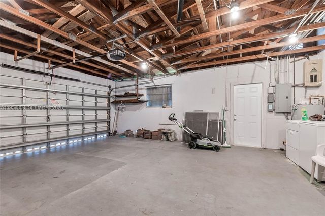 9801 SW 99th St, Miami, FL 33176