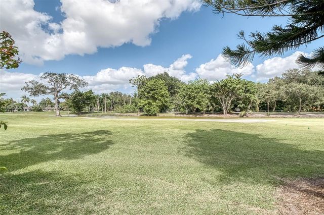 9801 SW 99th St, Miami, FL 33176