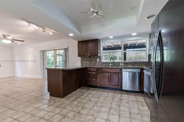 9801 SW 99th St, Miami, FL 33176