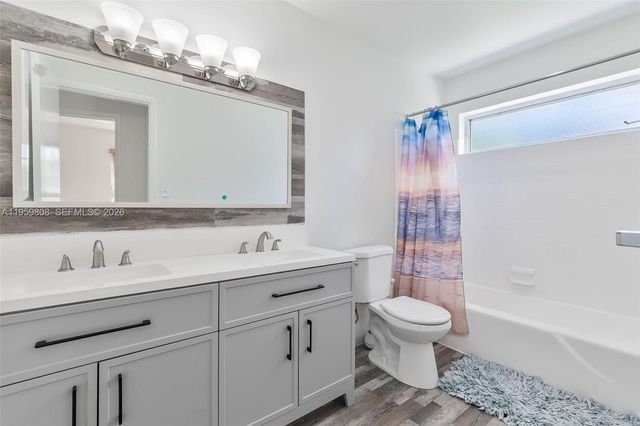 9801 SW 99th St, Miami, FL 33176