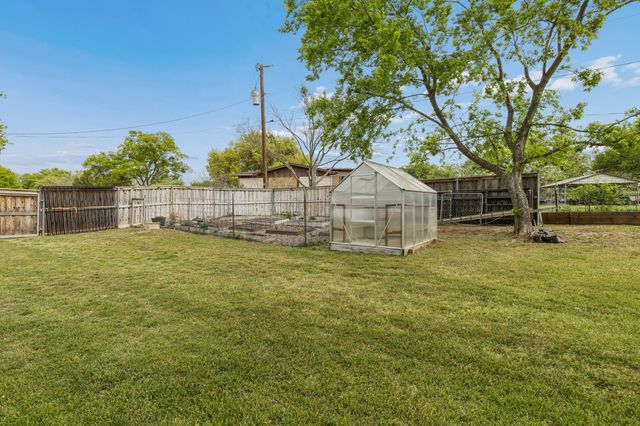 1003 Newell Drive, Hudson Oaks, TX 76087
