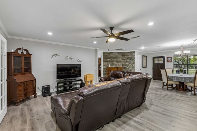 1003 Newell Drive, Hudson Oaks, TX 76087
