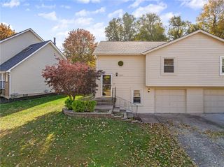 8224 Perry Street, Overland Park, KS 66204