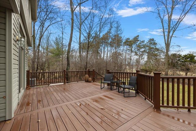 2757 W Bloomfield Oaks Drive, West Bloomfield Twp, MI 48324