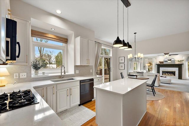 2757 W Bloomfield Oaks Drive, West Bloomfield Twp, MI 48324