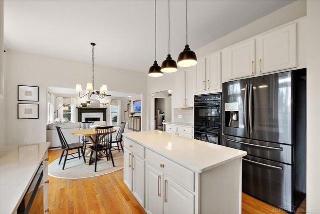 2757 W Bloomfield Oaks Drive, West Bloomfield Twp, MI 48324