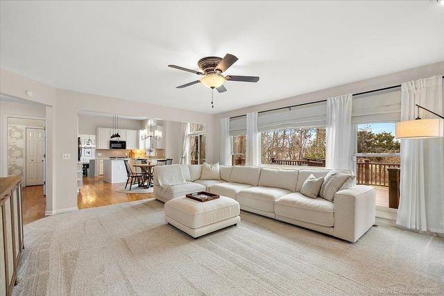 2757 W Bloomfield Oaks Drive, West Bloomfield Twp, MI 48324