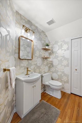 2757 W Bloomfield Oaks Drive, West Bloomfield Twp, MI 48324