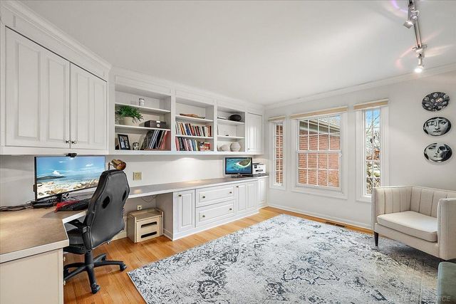 2757 W Bloomfield Oaks Drive, West Bloomfield Twp, MI 48324