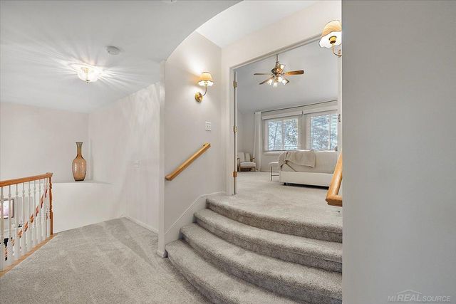 2757 W Bloomfield Oaks Drive, West Bloomfield Twp, MI 48324