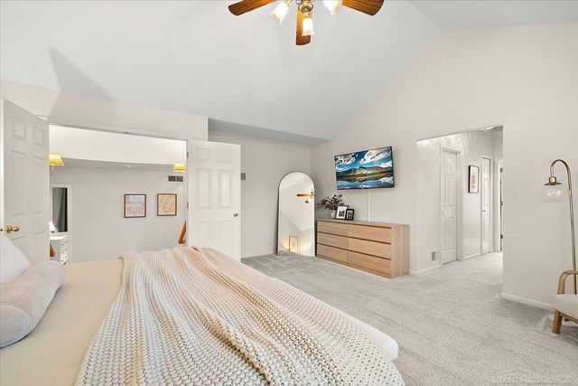 2757 W Bloomfield Oaks Drive, West Bloomfield Twp, MI 48324