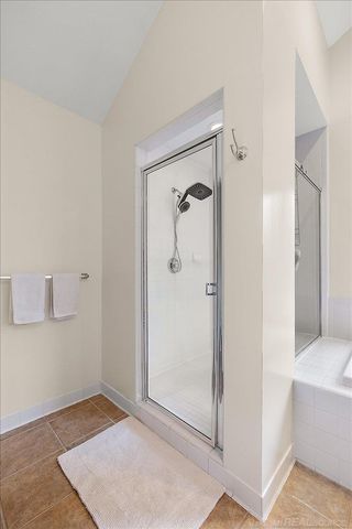 2757 W Bloomfield Oaks Drive, West Bloomfield Twp, MI 48324