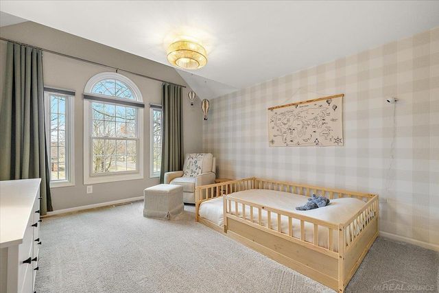 2757 W Bloomfield Oaks Drive, West Bloomfield Twp, MI 48324