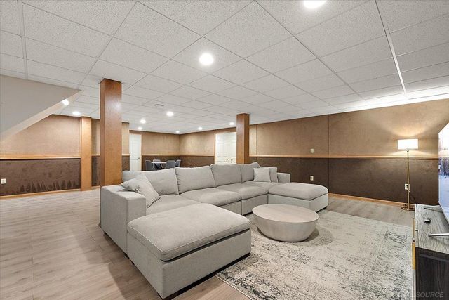 2757 W Bloomfield Oaks Drive, West Bloomfield Twp, MI 48324