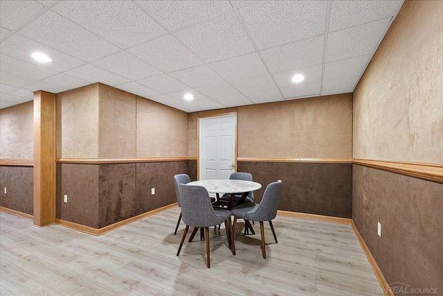 2757 W Bloomfield Oaks Drive, West Bloomfield Twp, MI 48324