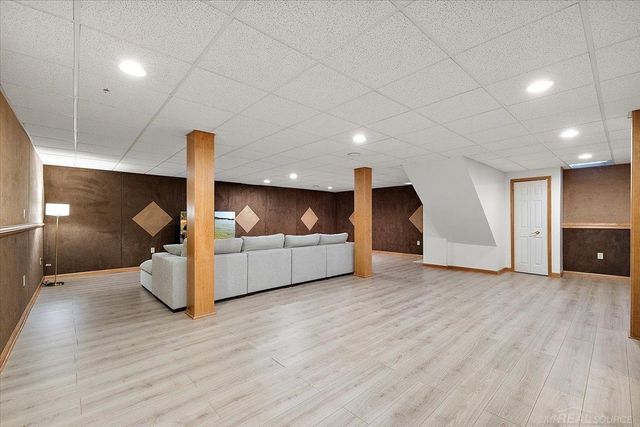 2757 W Bloomfield Oaks Drive, West Bloomfield Twp, MI 48324