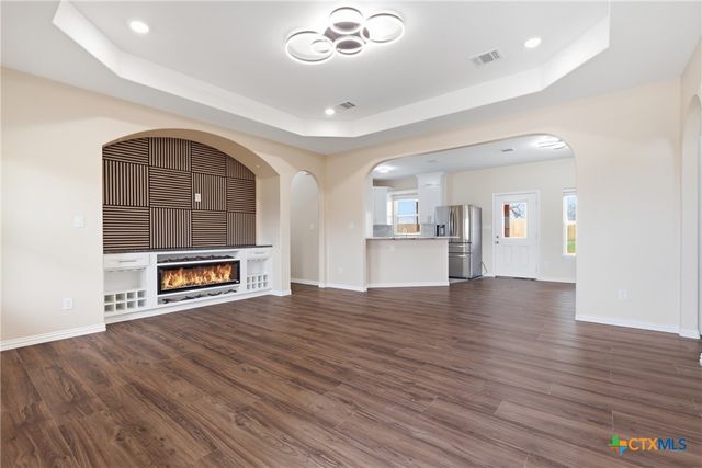 413 E Hamilton Avenue, Rockdale, TX 76567