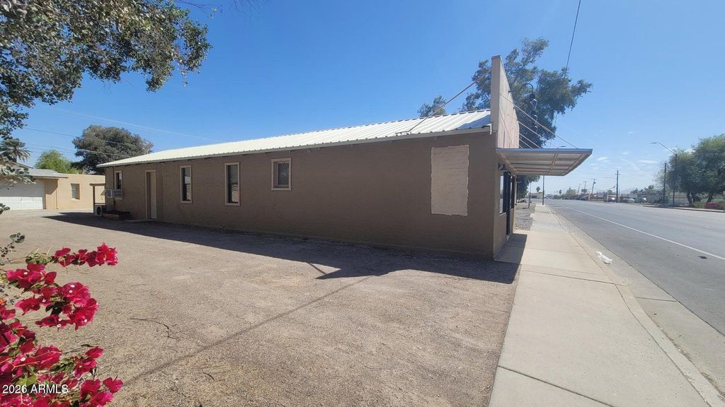 824 E MONROE Avenue, Buckeye, AZ 85326 — photo 4