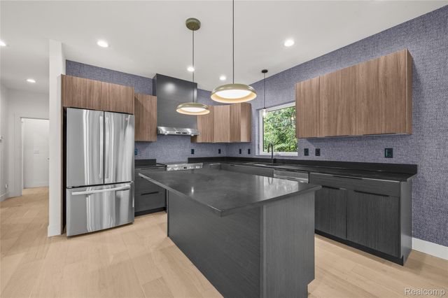 18654 Oldfield Road, New Buffalo Township, MI 49117