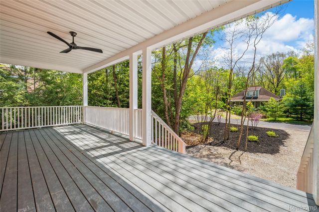 18654 Oldfield Road, New Buffalo Township, MI 49117
