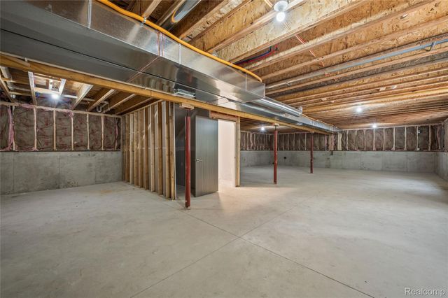18654 Oldfield Road, New Buffalo Township, MI 49117