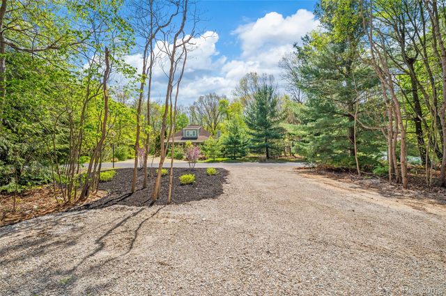 18654 Oldfield Road, New Buffalo Township, MI 49117
