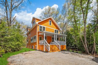 18654 Oldfield Road, New Buffalo Township, MI 49117