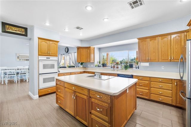 921 Gubler Avenue, Logandale, NV 89021